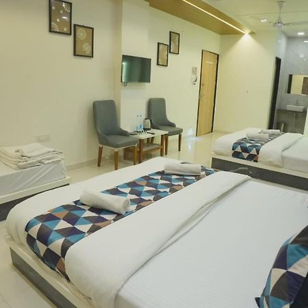 Hotel Ayodhya Virpur Esterno foto