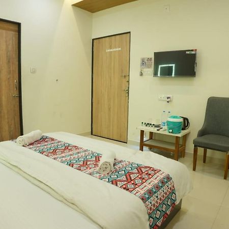 Hotel Ayodhya Virpur Esterno foto