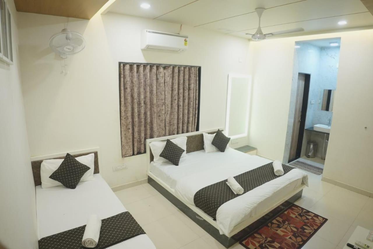 Hotel Ayodhya Virpur Esterno foto