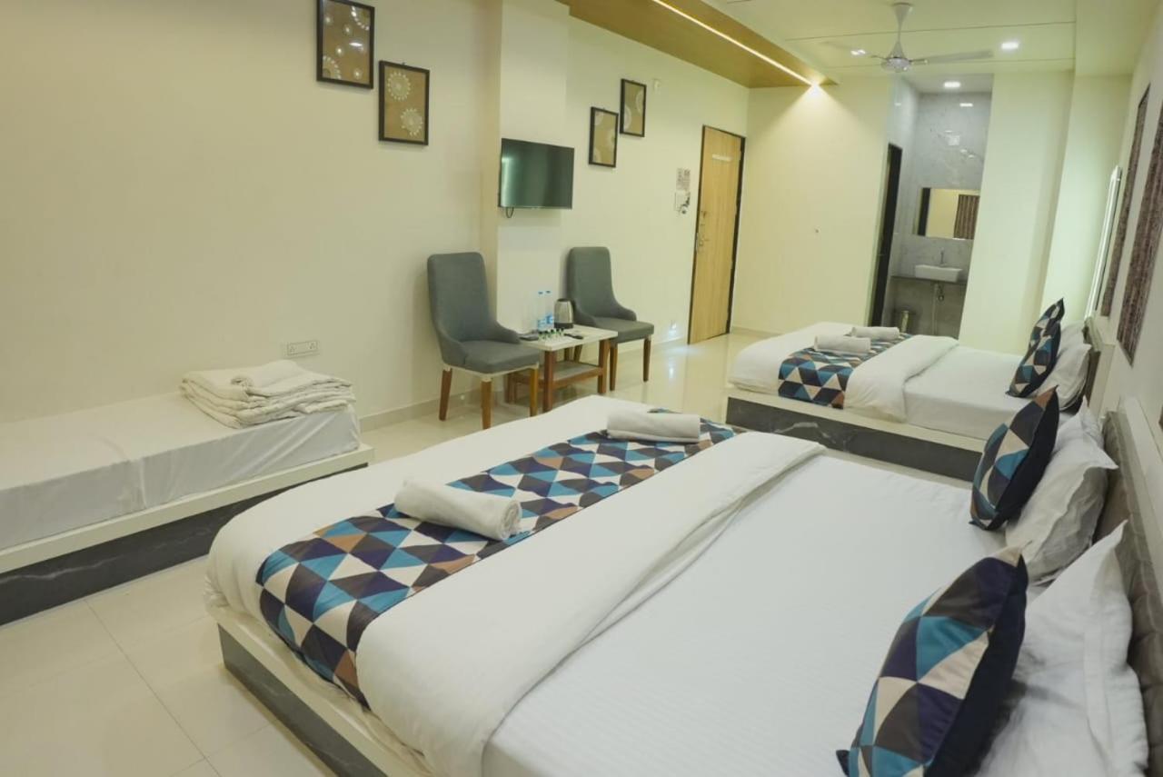 Hotel Ayodhya Virpur Esterno foto